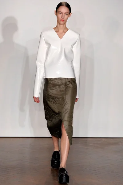 Look 20